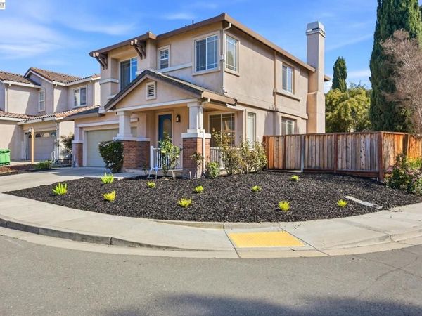 110 Pear LN, Union City, CA 94587