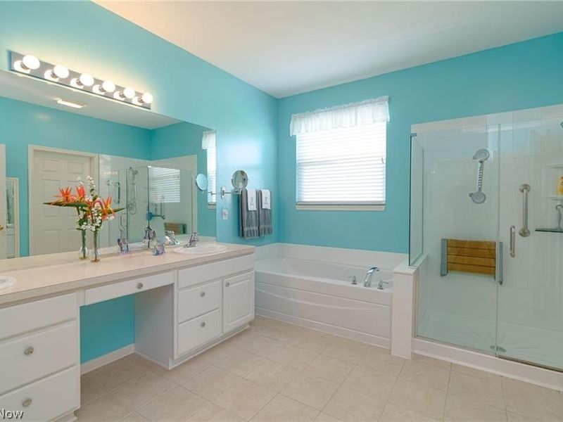 9119 Chatham Circle, North Ridgeville, OH 44039 Photo 12