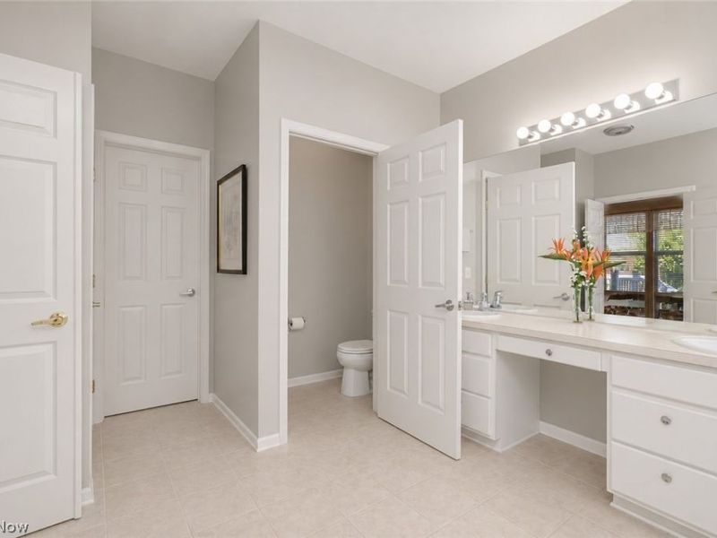 9119 Chatham Circle, North Ridgeville, OH 44039 Photo 13