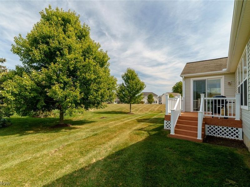 9119 Chatham Circle, North Ridgeville, OH 44039 Photo 23