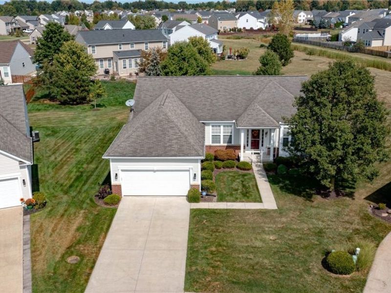 9119 Chatham Circle, North Ridgeville, OH 44039 Photo 3