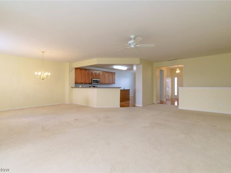 9119 Chatham Circle, North Ridgeville, OH 44039 Photo 7