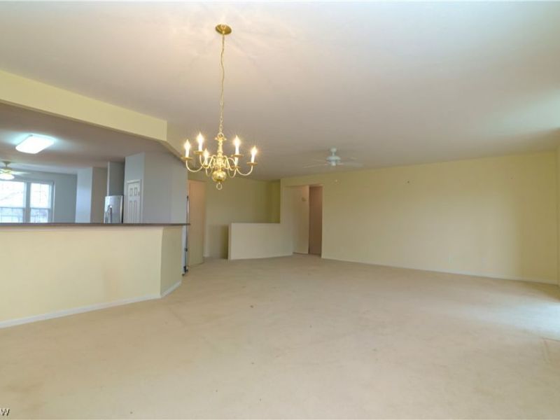 9119 Chatham Circle, North Ridgeville, OH 44039 Photo 8