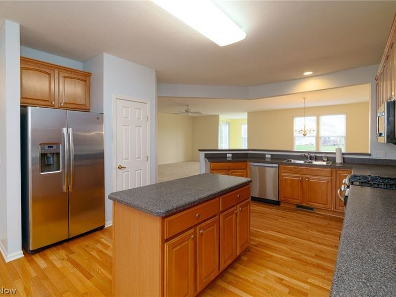 9119 Chatham Circle, North Ridgeville, OH 44039 Photo 9