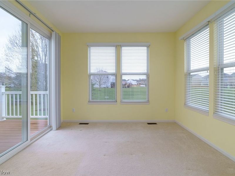 9119 Chatham Circle, North Ridgeville, OH 44039 Photo 9