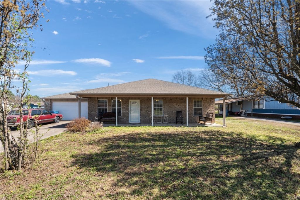 170 Orchard Drive, Gentry, AR 72734 Main Photo