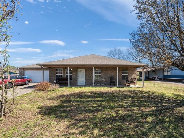 170 Orchard Drive, Gentry, AR 72734