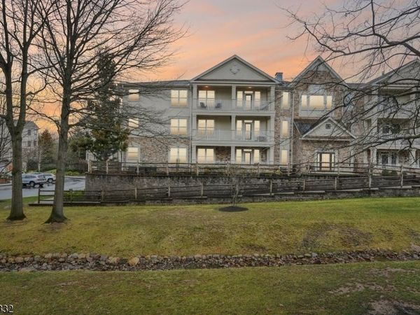 1209 Holly Ln, Cedar Grove, NJ 07009