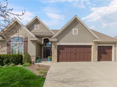 6110 NW 103rd Street, Kansas City, MO 64154
