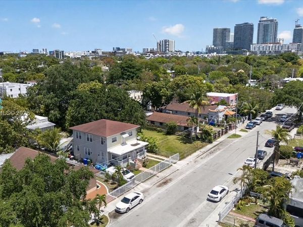 267 NW 31st St, Miami, FL 33127