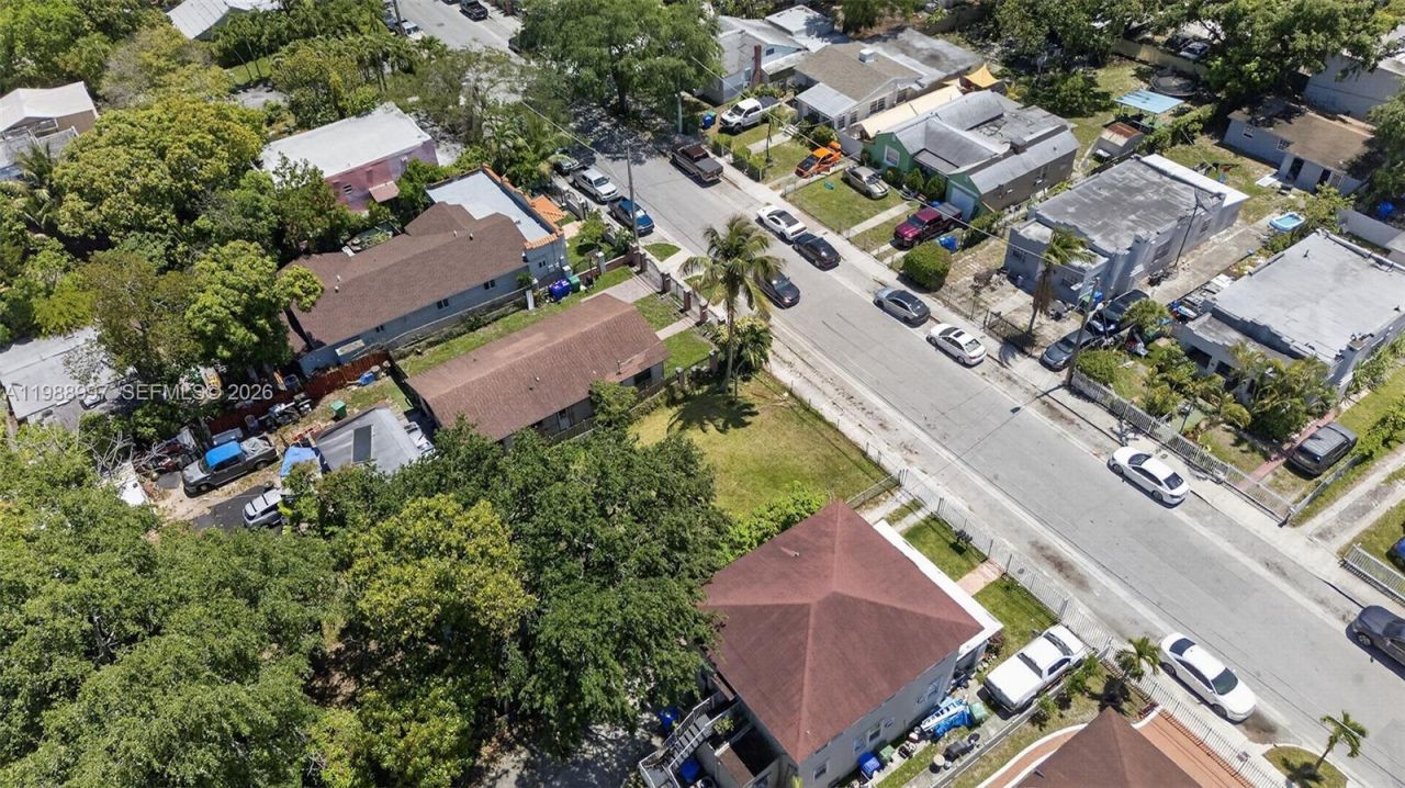267 NW 31st St, Miami, FL 33127 Photo