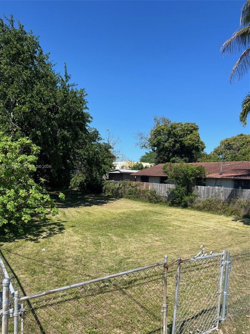 267 NW 31st St, Miami, FL 33127 Photo