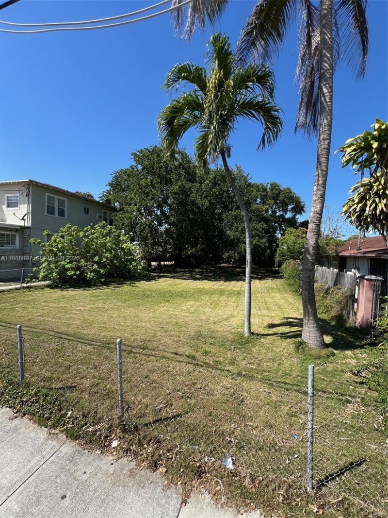 267 NW 31st St, Miami, FL 33127 Photo