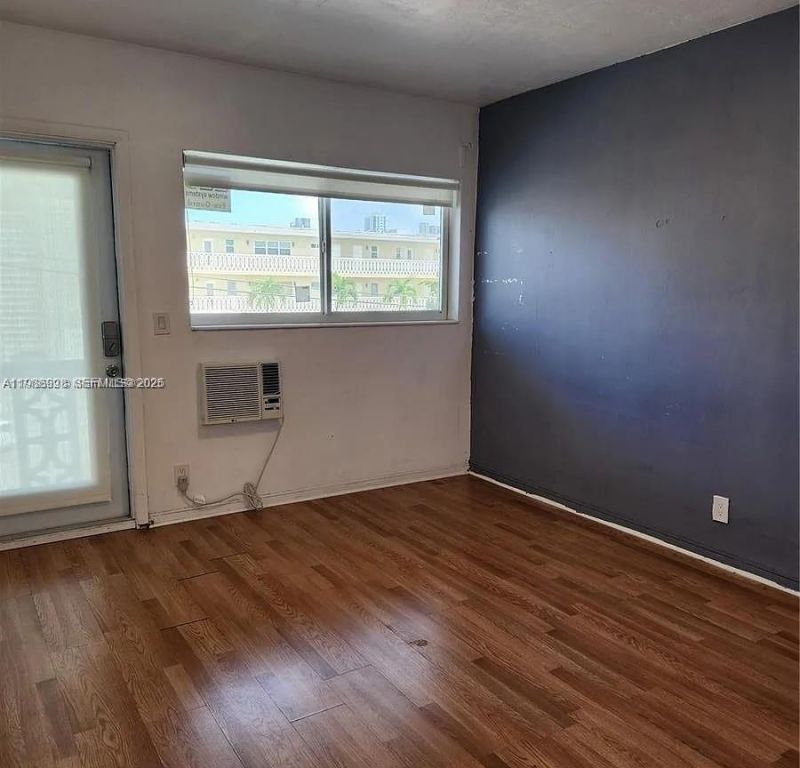 455 Golden Isles Dr , Unit 309, Hallandale Beach, FL 33009 Photo