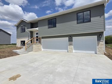 918 W Avondale Street, Lincoln, NE 68523