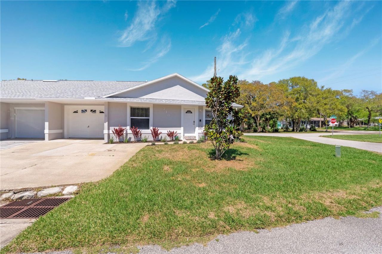 710 River Oaks Circle, New Smyrna Beach, FL 32169 Photo
