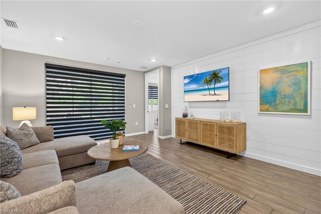 14567 Edgewater Cir, Naples, FL 34114 Photo