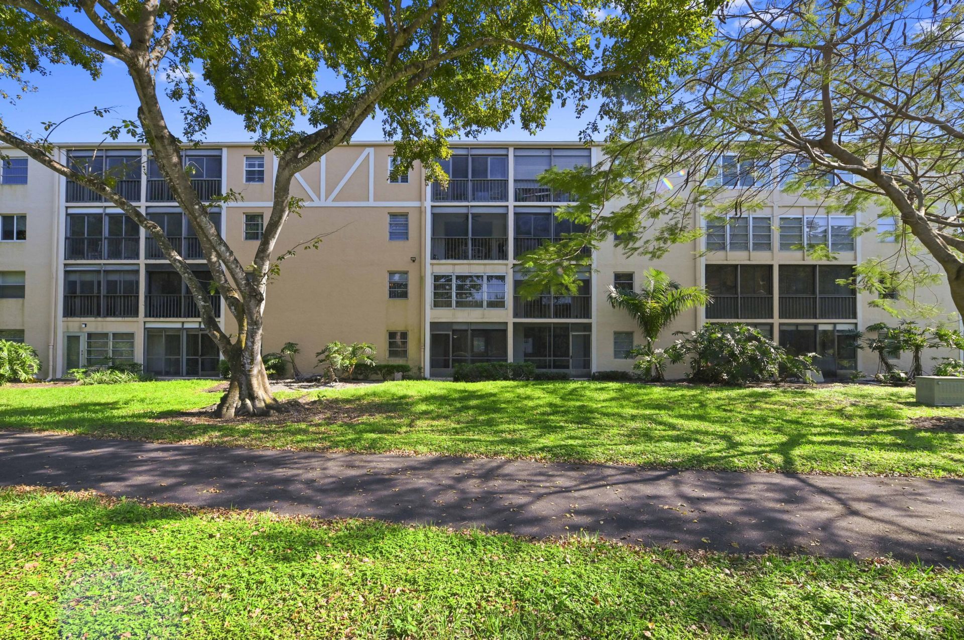 6865 Huntington Lane, Unit 106, Delray Beach, FL 33446 Photo