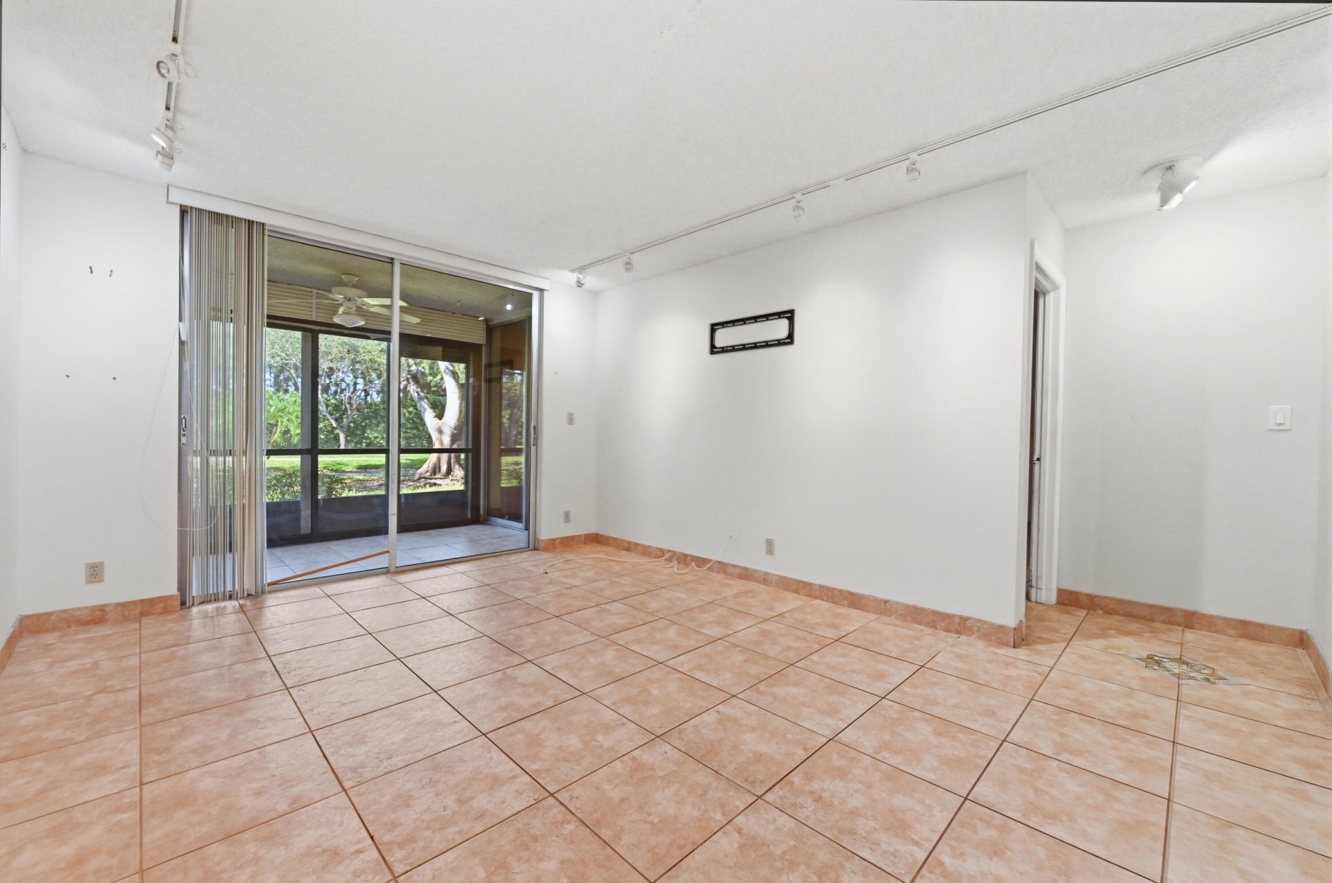 6865 Huntington Lane, Unit 106, Delray Beach, FL 33446 Photo