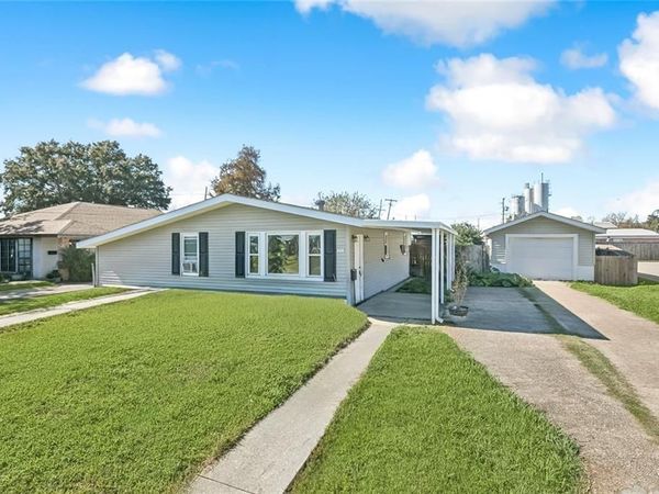 110 ALPHA Street , Belle Chasse, LA 70037