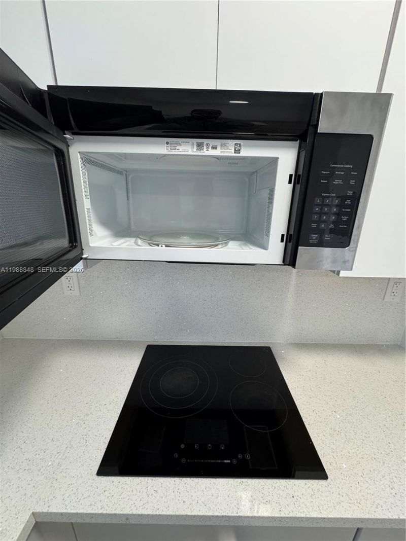 1971 NW 2nd Ct , Unit 8, Miami, FL 33136 Photo