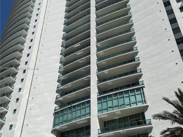 1331 Brickell Bay Dr , Unit 3203, Miami, FL 33131