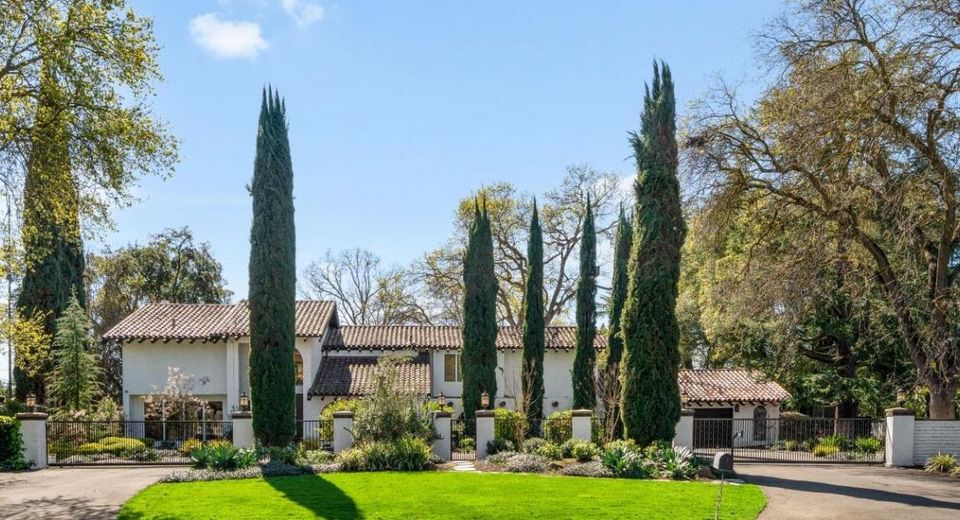 4850 Saint Augustine Dr, Elk Grove, CA 95758 Photo