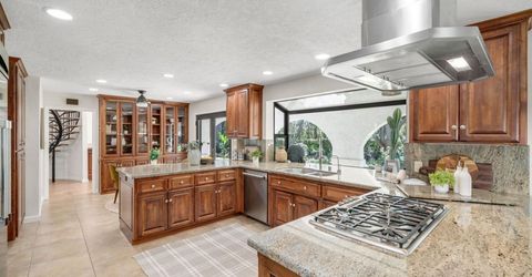 4850 Saint Augustine Dr, Elk Grove, CA 95758 Photo