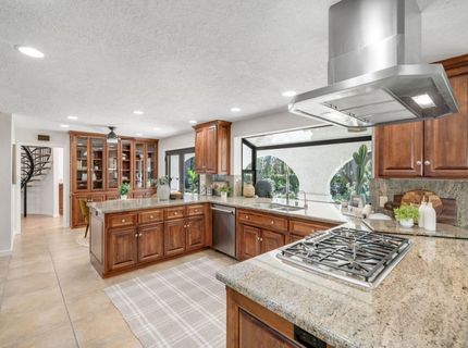 4850 Saint Augustine Dr, Elk Grove, CA 95758 Photo