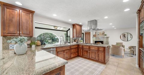 4850 Saint Augustine Dr, Elk Grove, CA 95758 Photo