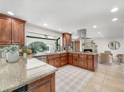 4850 Saint Augustine Dr, Elk Grove, CA 95758 Photo