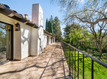 4850 Saint Augustine Dr, Elk Grove, CA 95758 Photo