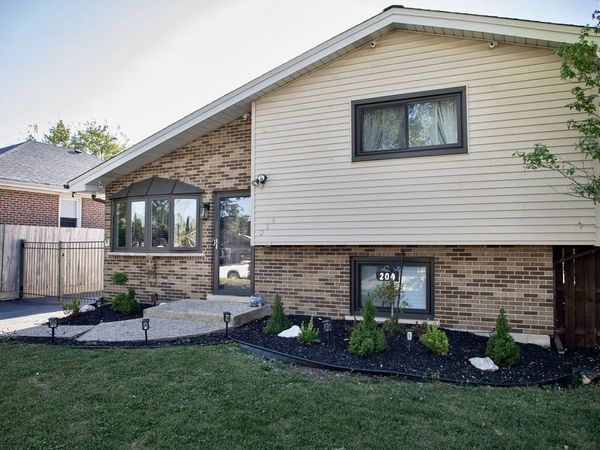 204 S Iowa Avenue , Addison, IL 60101