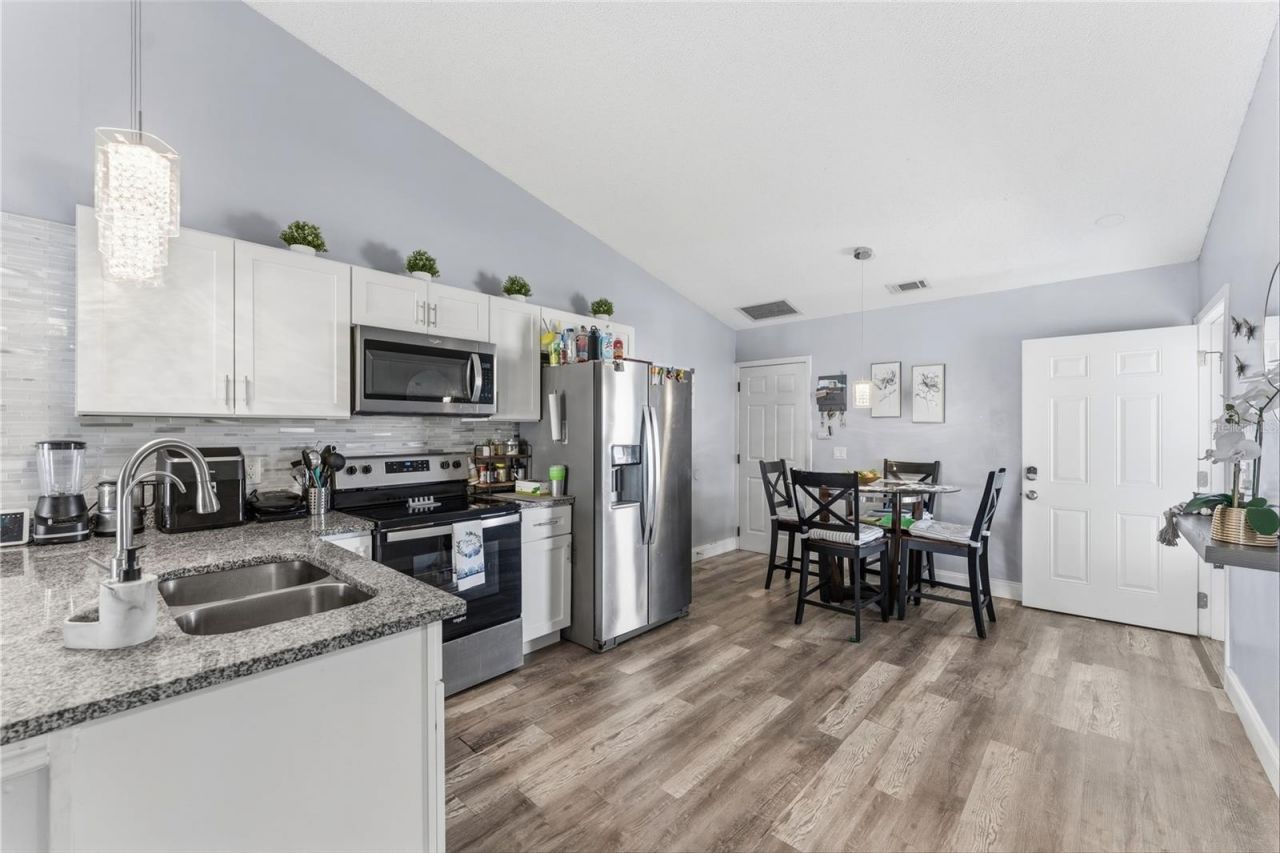 114 Winter Ridge Circle, Orlando, FL 32835 Photo