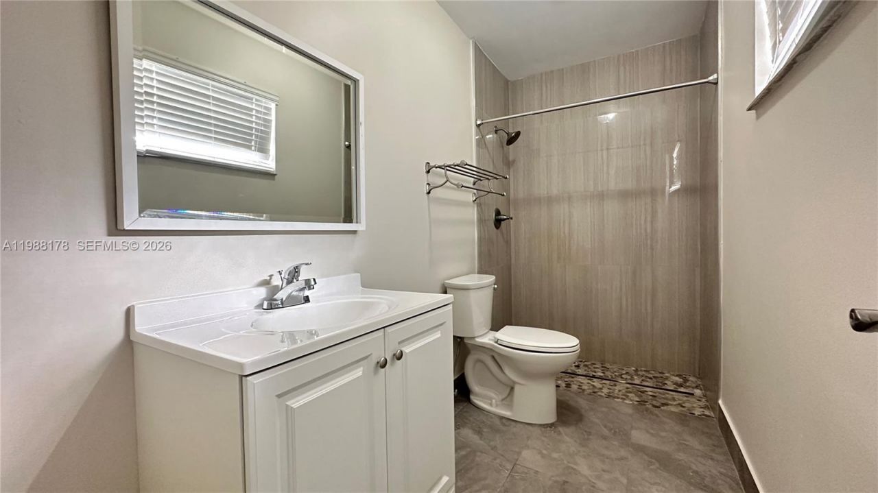 8450 NW 26th St , Unit 8450, Sunrise, FL 33322 Photo