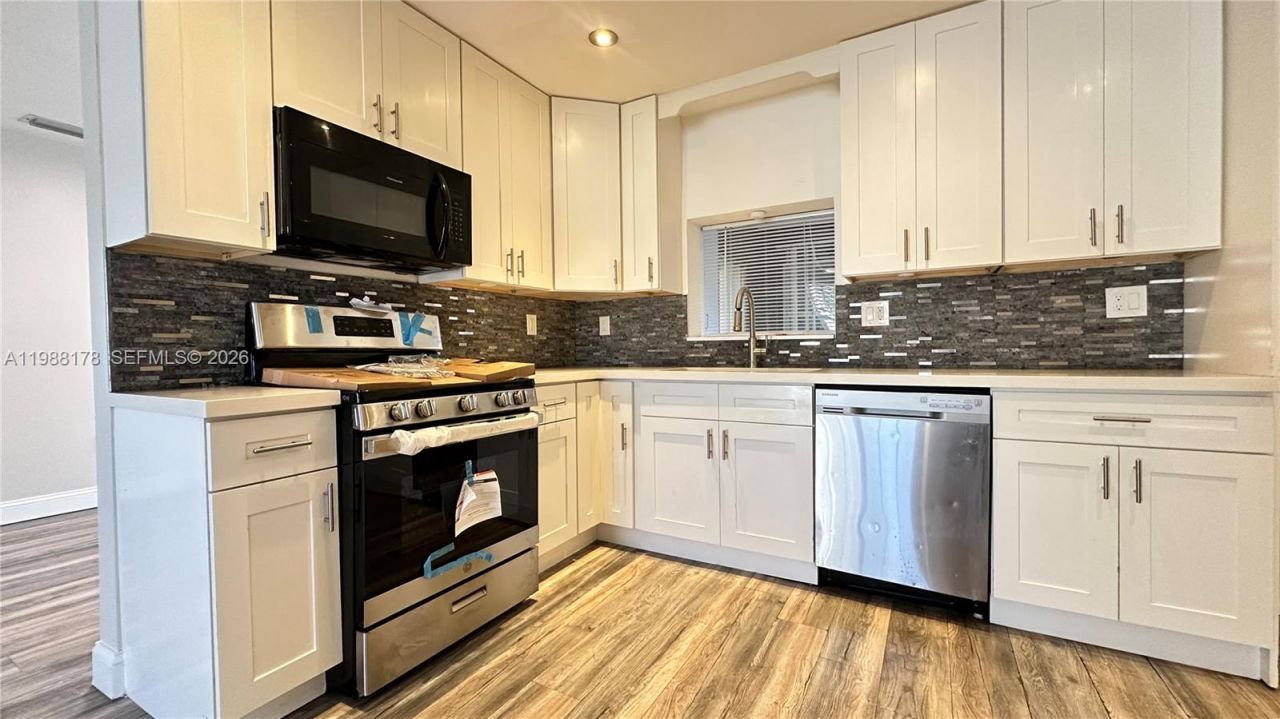 8450 NW 26th St , Unit 8450, Sunrise, FL 33322 Photo