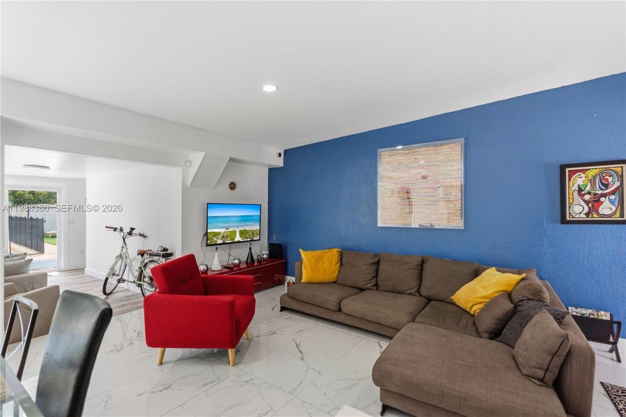 1110 NE 130th St, North Miami, FL 33161 Photo