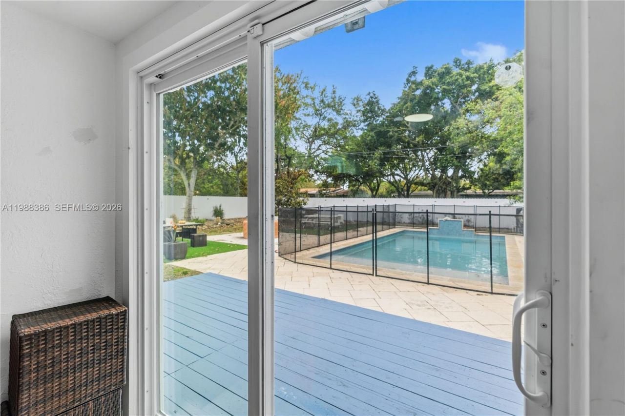 1110 NE 130th St, North Miami, FL 33161 Photo