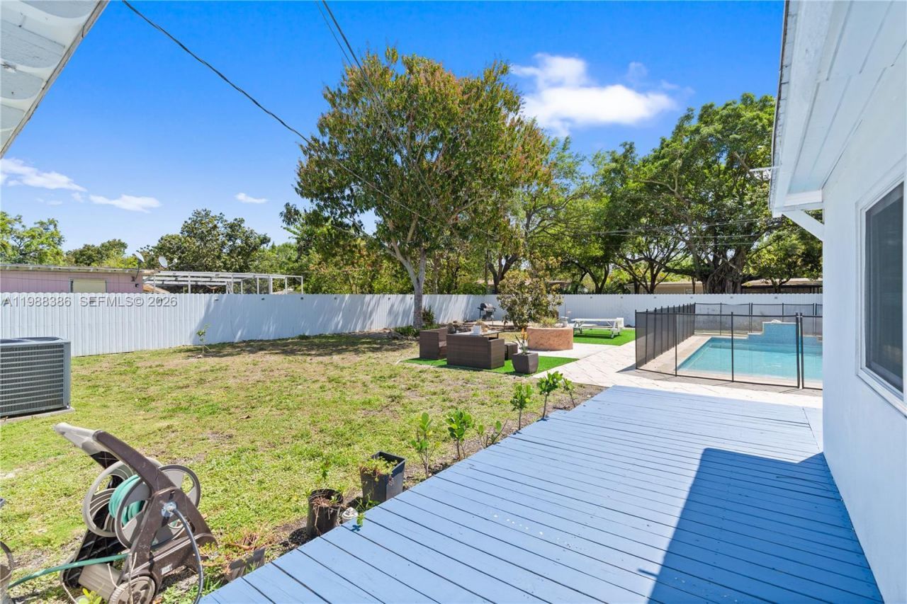 1110 NE 130th St, North Miami, FL 33161 Photo