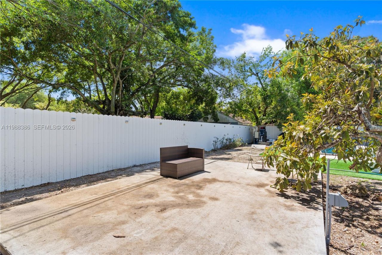 1110 NE 130th St, North Miami, FL 33161 Photo