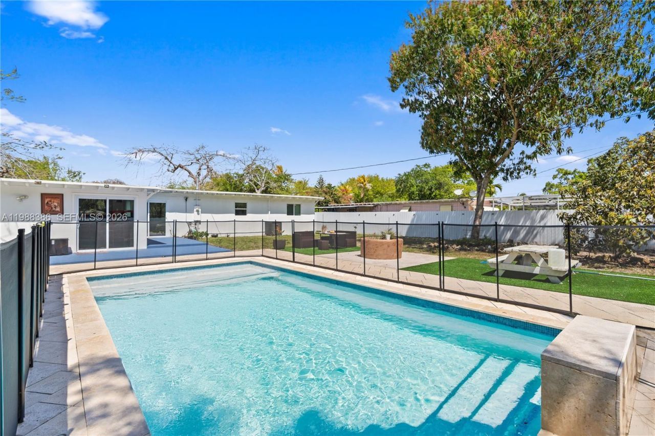 1110 NE 130th St, North Miami, FL 33161 Photo