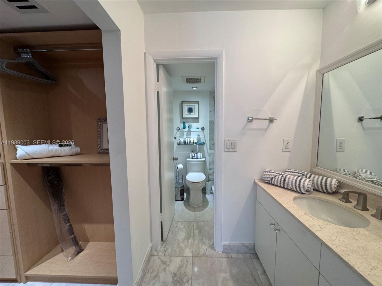 3301 N Country Club Dr , Unit 104, Aventura, FL 33180 Photo