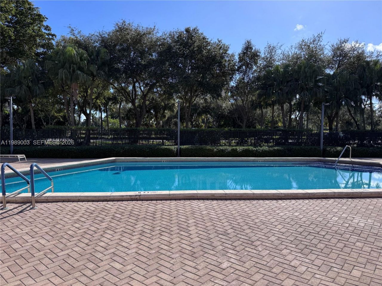 3301 N Country Club Dr , Unit 104, Aventura, FL 33180 Photo