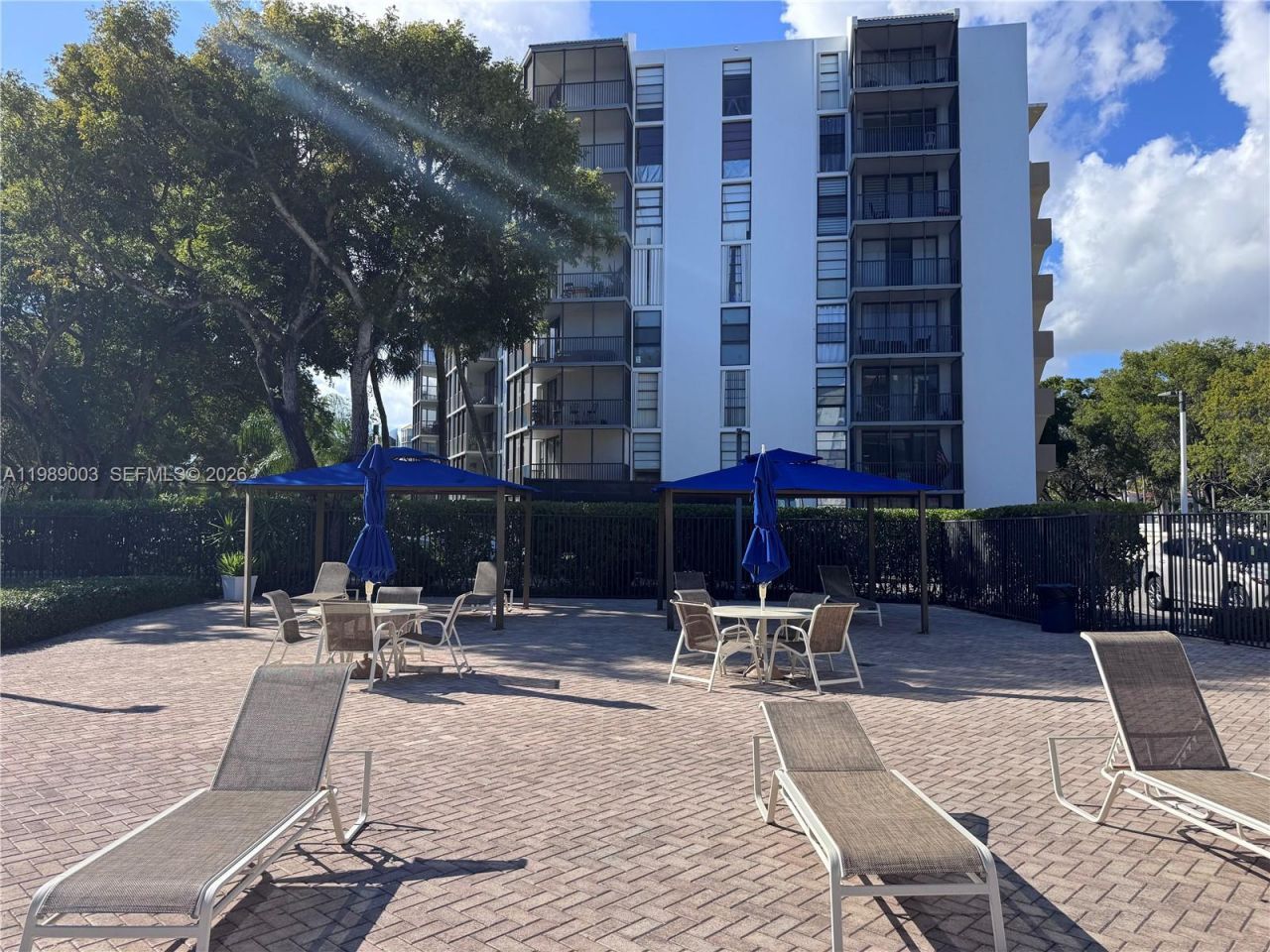 3301 N Country Club Dr , Unit 104, Aventura, FL 33180 Photo