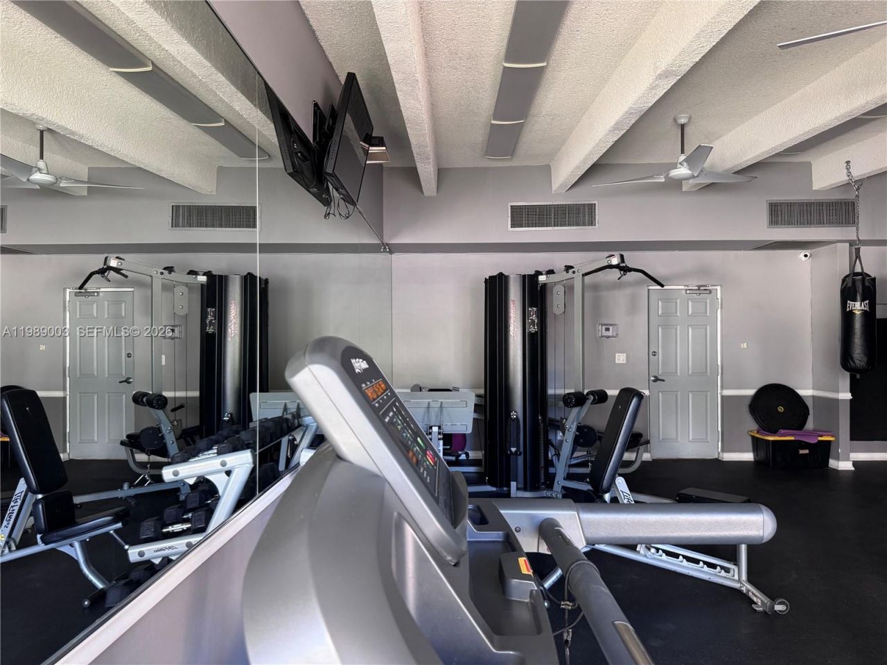 3301 N Country Club Dr , Unit 104, Aventura, FL 33180 Photo