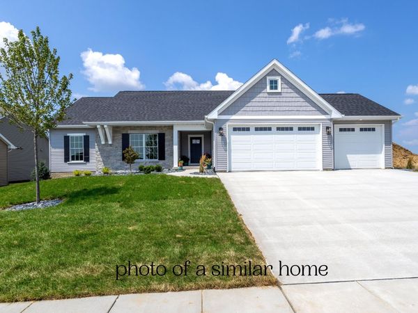 7001 Black Oak Drive , Bettendorf, IA 52722