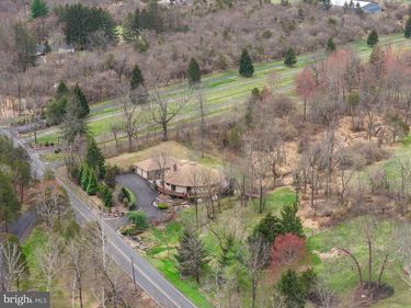 2119 S SUGAN ROAD, NEW HOPE, PA 18938