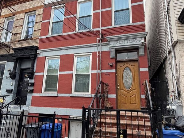 509 E 183rd Street , Bronx, NY 10458