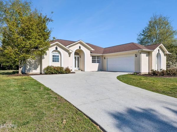 407 Elokwa Place, Loudon, TN 37774