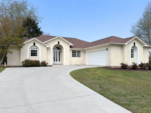 407 Elokwa Place, Loudon, TN 37774